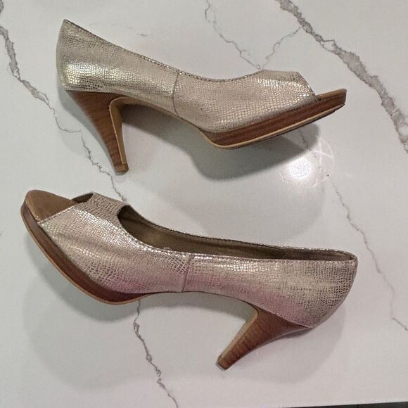 Bandolino | Mylah Gold Metallic Women’s Peep-toe Heels Pumps Size 7.5 - Picture 5 of 12